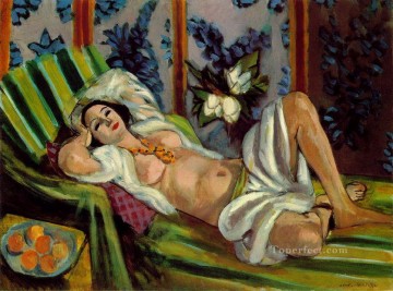 フォービズム Painting - マグノリアのあるオダリスク 1923 フォービズム